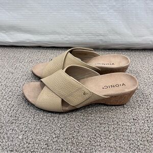 Vionic Leticia Women Sandals Cross Strap Slip On Wedge Slide Tan Leather Sz 9.5